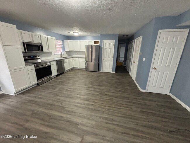 2122 W Jefferson St in Louisville, KY - Building Photo - Building Photo