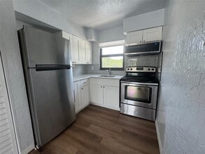 4434 9th Ave N in St. Petersburg, FL - Building Photo - Building Photo