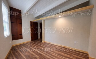 22499 Parrotts Ferry Rd in Columbia, CA - Building Photo