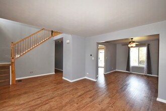 2640 Caliendo Cir in Montgomery, IL - Building Photo - Building Photo
