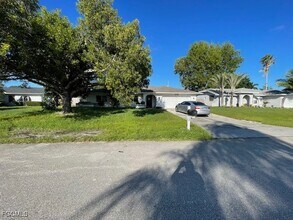 1808 SE 5th Pl in Cape Coral, FL - Building Photo - Building Photo