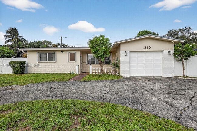 1820 N 56th Ave in Hollywood, FL - Building Photo - Building Photo