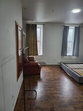 4298 Saint Laurent Boul in Montréal, QC - Building Photo - Building Photo