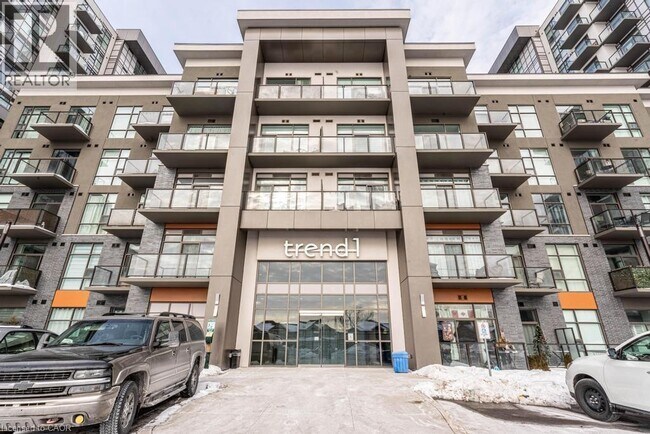 450 Dundas St E in Waterdown, ON - Building Photo - Building Photo