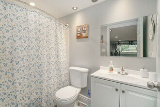 40 S Main St in Glen Ellyn, IL - Foto de edificio - Building Photo