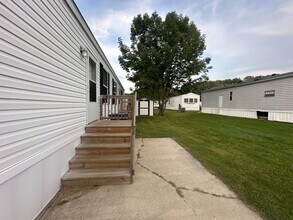 76 E U.S. Hwy 6 in Valparaiso, IN - Building Photo - Building Photo