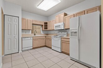 8320 Vía Serena in Boca Raton, FL - Building Photo - Building Photo