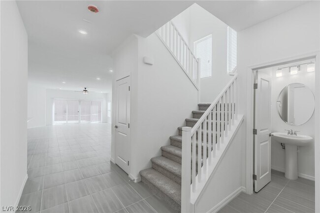 7685 Vibrant Peak Ave in Spring Valley, NV - Building Photo - Building Photo