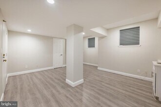 3888 Porter St NW in Washington, DC - Building Photo - Building Photo