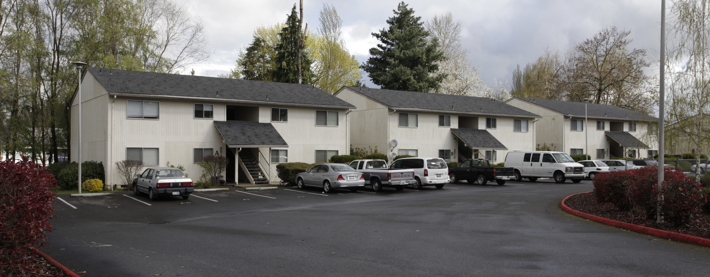 Willow Brook Apartments in Vancouver, WA - Building Photo