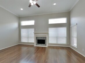 6855 Tournament Dr in Houston, TX - Building Photo - Building Photo