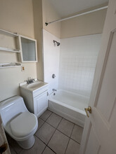 38 Hanson St, Unit 3 in Somerville, MA - Building Photo - Building Photo