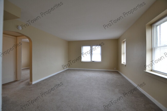 120 E North St, Unit B1 in Manhattan, IL - Foto de edificio - Building Photo