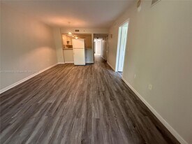 3452 Cypress Trail in West Palm Beach, FL - Building Photo