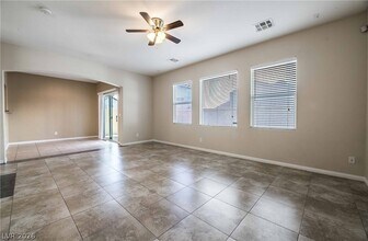 7956 N Kelburn Hill St in Las Vegas, NV - Building Photo - Building Photo