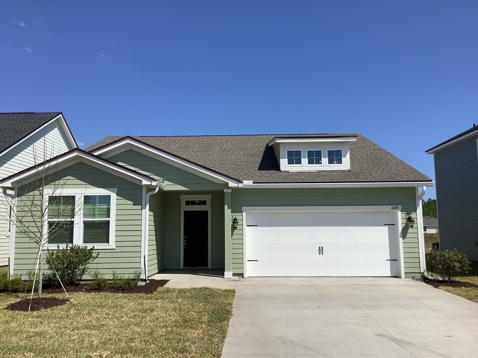1049 Tan Tara Trl in Jacksonville, FL - Building Photo