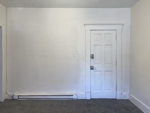 626 W Main St in Muncie, IN - Foto de edificio - Building Photo