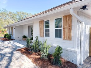 740 Bayou Dr in Destin, FL - Building Photo - Building Photo