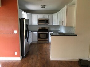 3160 SW 18th St in Fort Lauderdale, FL - Building Photo - Building Photo