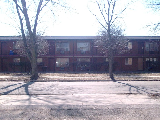 1121 Birch Dr in Elgin, IL - Building Photo - Building Photo