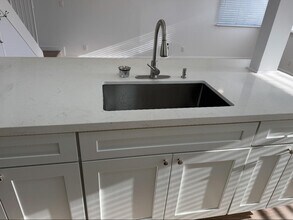 802 Tiffany Dr W in West Palm Beach, FL - Building Photo - Building Photo