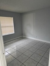 5865 Aurora Ct in Greenacres, FL - Building Photo - Building Photo