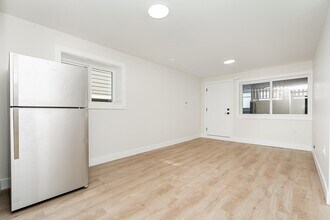 BASEMENT-19XX-BASEMENT-1168 168 St in Surrey, BC - Building Photo - Building Photo