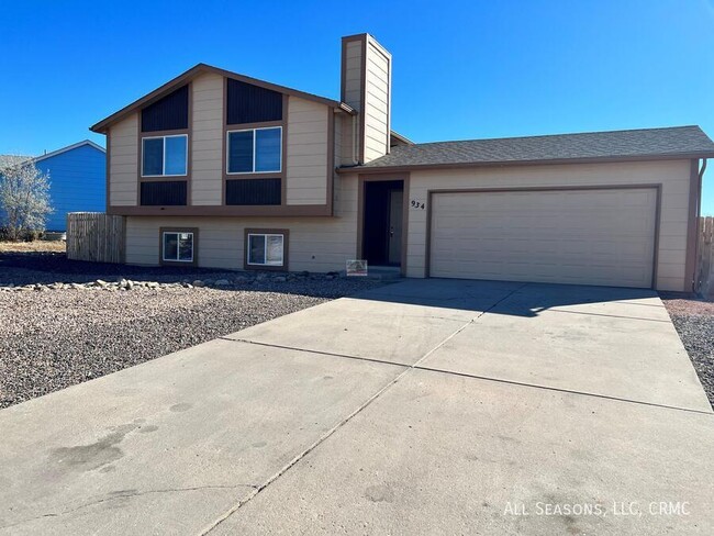 property at 934 Daffodil St