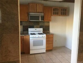 43611 Stanridge Ave in Lancaster, CA - Building Photo - Building Photo