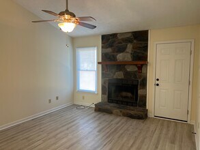 5068 Linton Hall Rd in Fayetteville, NC - Building Photo - Building Photo