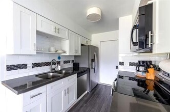 9715 Dallum Dr in Austin, TX - Building Photo - Building Photo