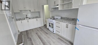 1854 Eglinton Ave W in Toronto, ON - Building Photo