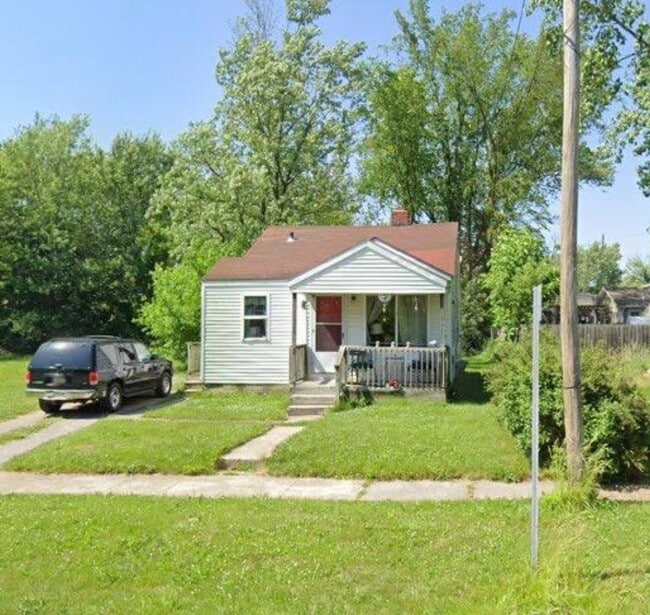 property at 912 Leland St