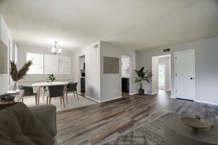 Northcrest Garden Apartments in Fort Wayne, IN - Building Photo