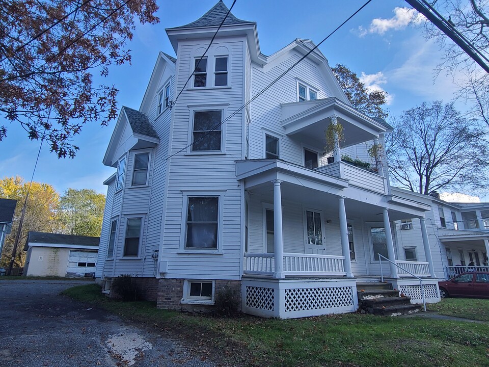 5 Church St in Philmont, NY - Building Photo