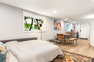 4042 1st Ave NE in Seattle, WA - Building Photo