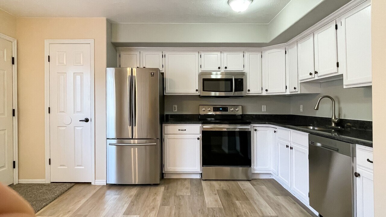 684 Buena Vista Blvd in Washington, UT - Building Photo