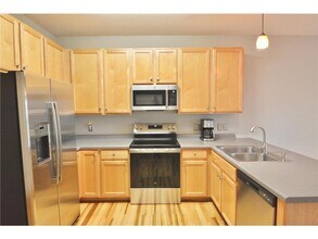 9452 Marshall Rd in Eden Prairie, MN - Building Photo - Building Photo
