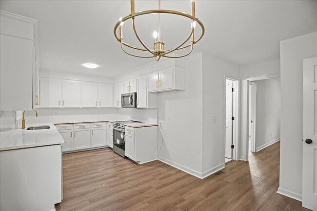 2321 Queen Ann Rd in Florence, SC - Building Photo - Building Photo