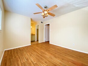 Comanche Place Apartments in Austin, TX - Building Photo - Interior Photo