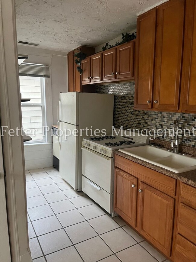 2453 W Franklin St in Evansville, IN - Building Photo - Building Photo