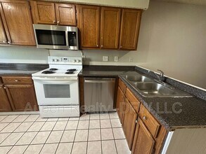 1021 Vera Ct in Irving, TX - Building Photo - Building Photo