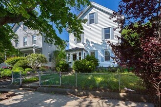 126 Monument St in Medford, MA - Building Photo - Building Photo