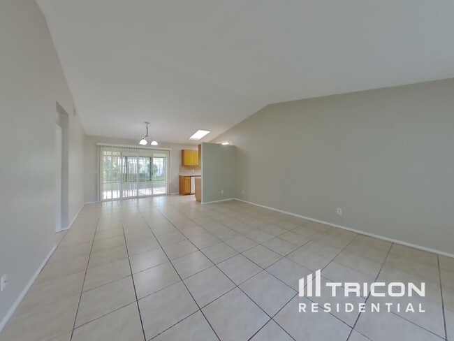 12765 Ohio Woods Ln in Orlando, FL - Building Photo - Building Photo