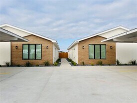 14 E Viviana St in Edinburg, TX - Building Photo