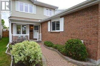 42 Saddle Crescent in Ottawa, ON - Building Photo - Building Photo