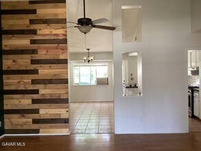 3353 Ave J-2 in Lancaster, CA - Foto de edificio - Building Photo