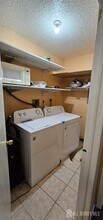 447 Lancaster Ct in Piscataway, NJ - Building Photo - Building Photo
