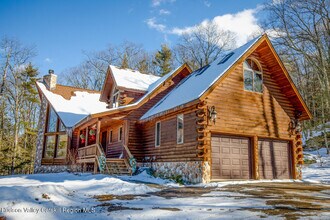 451 Krumville Rd in Olivebridge, NY - Building Photo - Building Photo