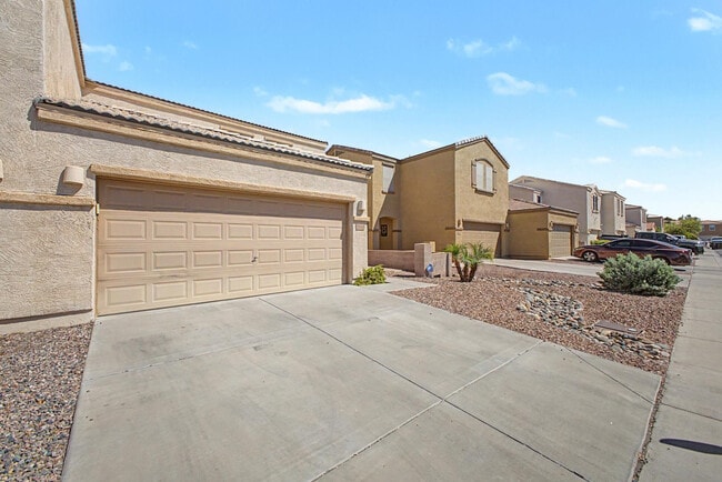 7042 W Mercer Ln in Peoria, AZ - Building Photo - Building Photo